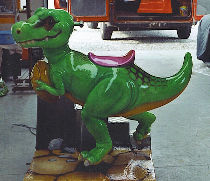 Sculpture en polyester : Tyrannosaure,  jeu pour enfants. 